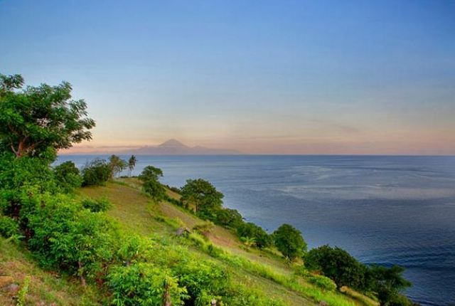 Click to enlarge image Mountain_Land_above_Nipah_Beach_2.jpg